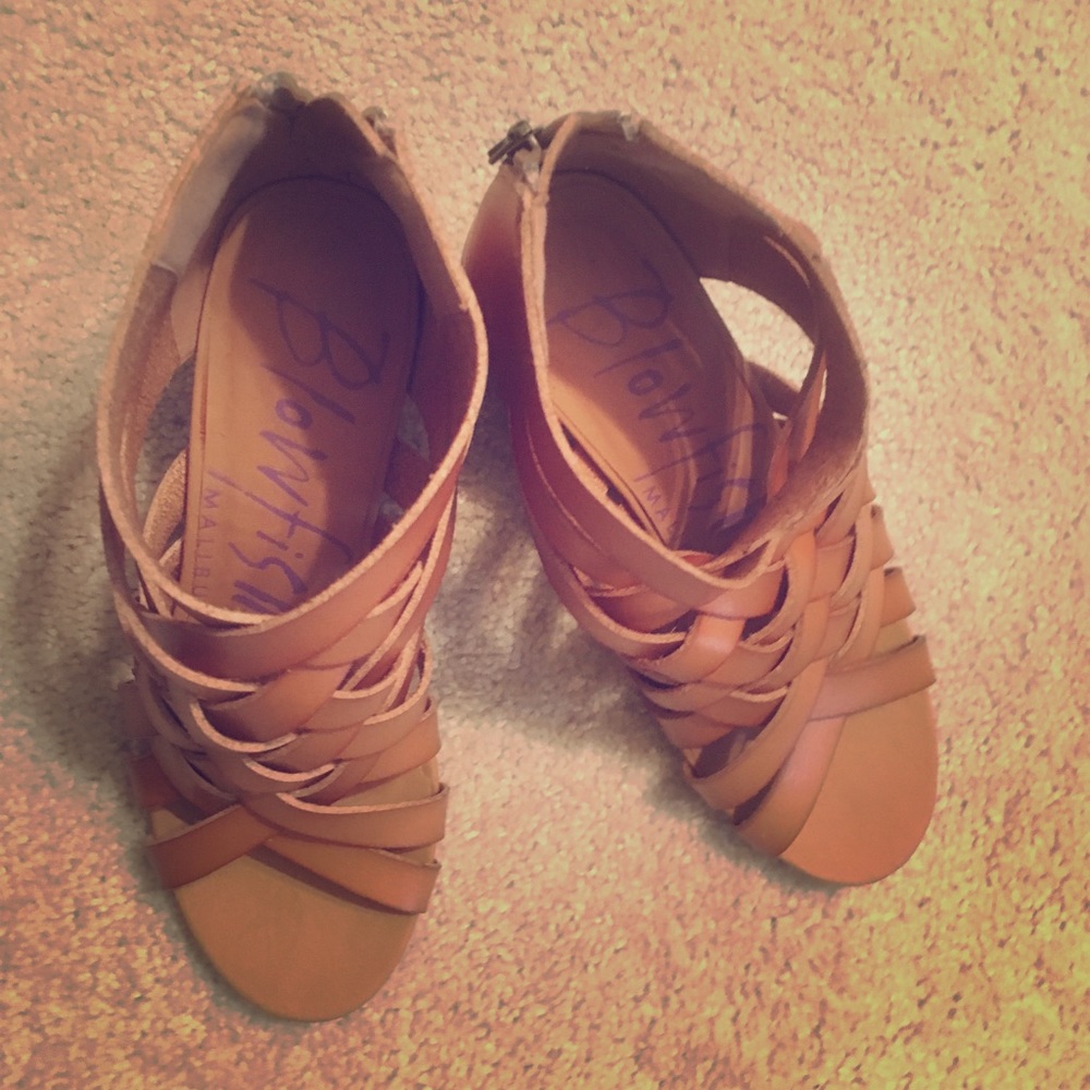 Size 7-perfect condition!